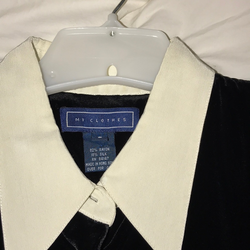 Women’s Dress button down - Picture 3 of 3